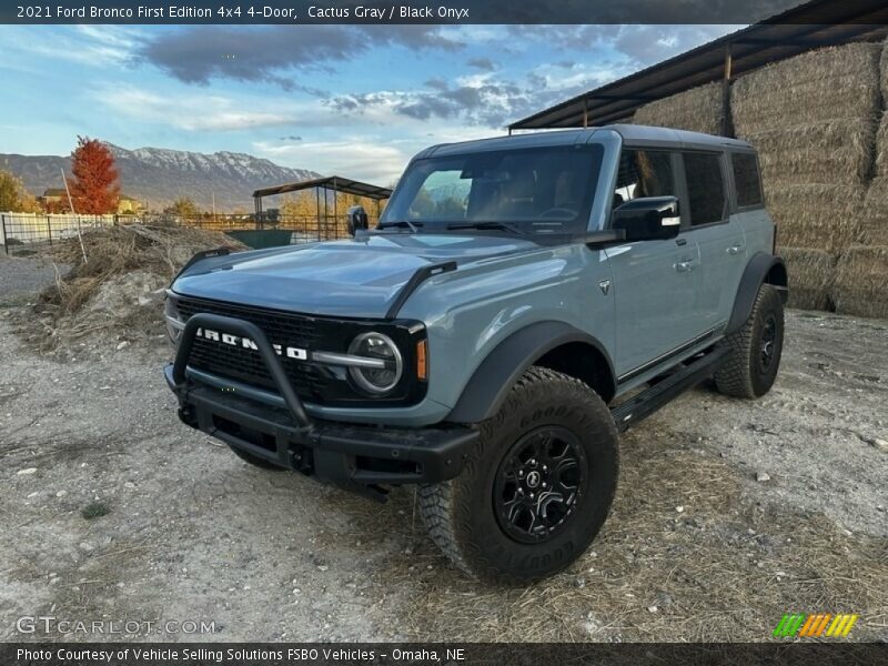 Front 3/4 View of 2021 Bronco First Edition 4x4 4-Door