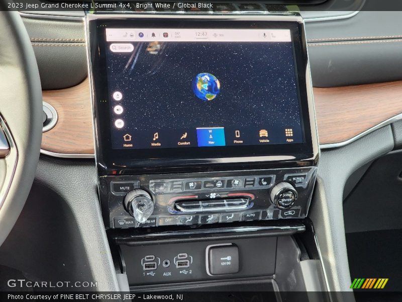 Controls of 2023 Grand Cherokee L Summit 4x4