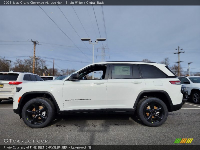 Bright White / Global Black 2023 Jeep Grand Cherokee Altitude 4x4