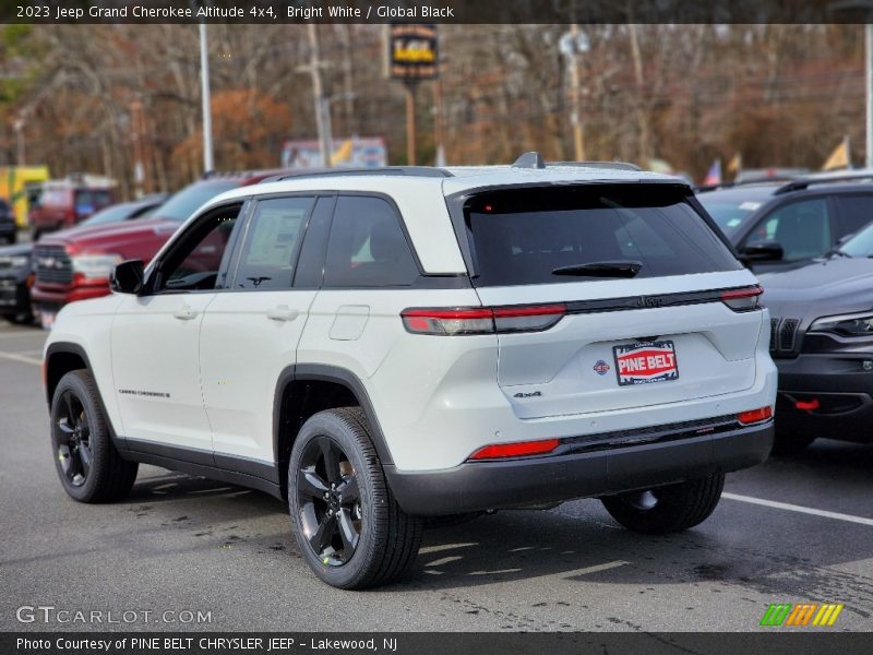 Bright White / Global Black 2023 Jeep Grand Cherokee Altitude 4x4