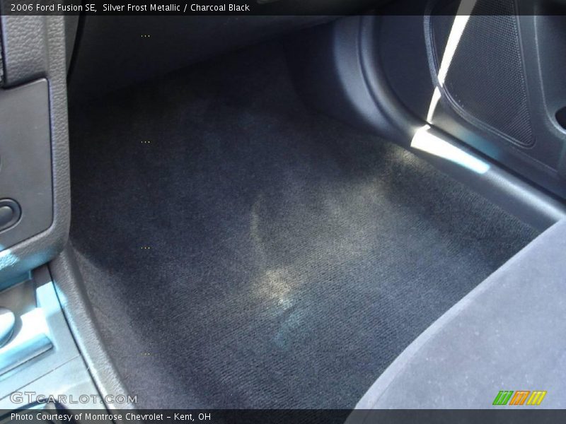 Silver Frost Metallic / Charcoal Black 2006 Ford Fusion SE