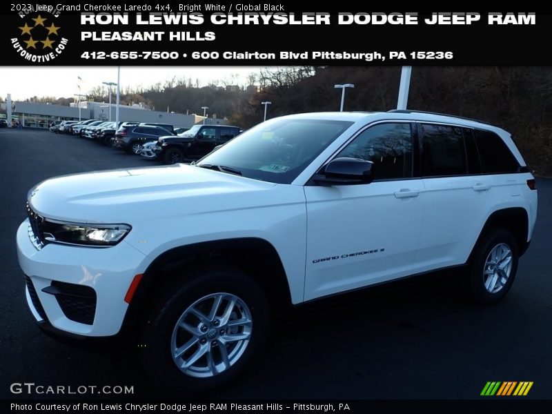 Bright White / Global Black 2023 Jeep Grand Cherokee Laredo 4x4