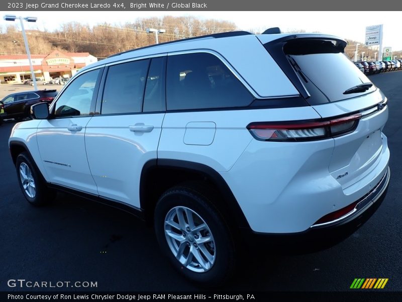 Bright White / Global Black 2023 Jeep Grand Cherokee Laredo 4x4