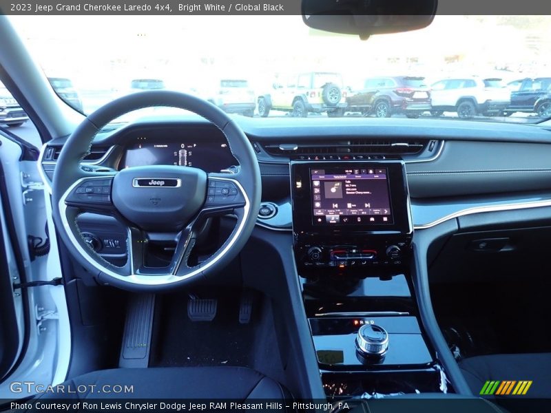 Bright White / Global Black 2023 Jeep Grand Cherokee Laredo 4x4
