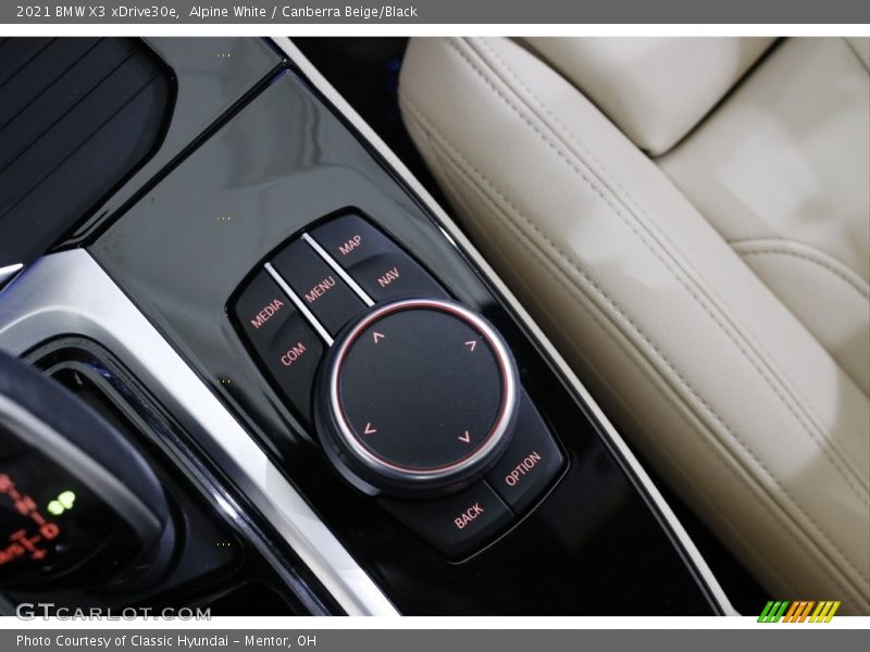 Alpine White / Canberra Beige/Black 2021 BMW X3 xDrive30e