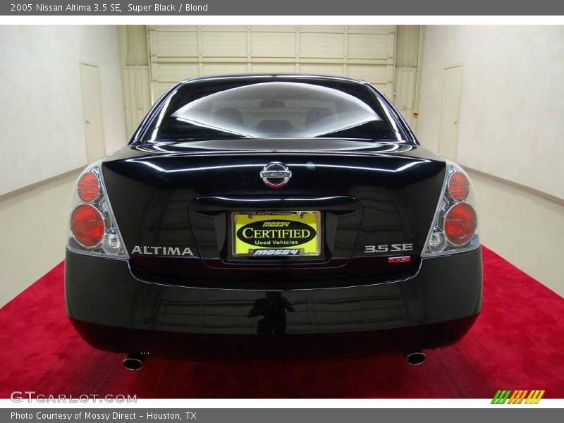 Super Black / Blond 2005 Nissan Altima 3.5 SE