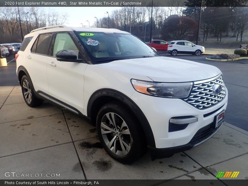 Front 3/4 View of 2020 Explorer Platinum 4WD