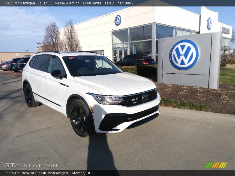 Opal White Pearl / Titan Black 2023 Volkswagen Tiguan SE R-Line 4Motion