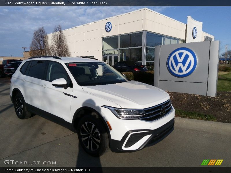 Pure White / Titan Black 2023 Volkswagen Tiguan S 4Motion