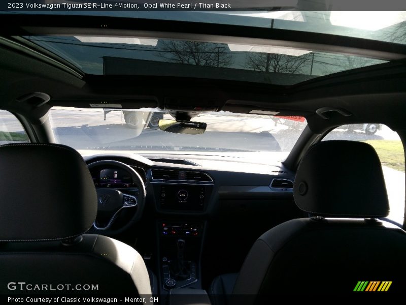 Opal White Pearl / Titan Black 2023 Volkswagen Tiguan SE R-Line 4Motion