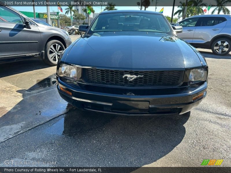 Black / Dark Charcoal 2005 Ford Mustang V6 Deluxe Coupe