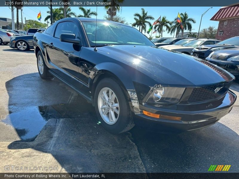 Black / Dark Charcoal 2005 Ford Mustang V6 Deluxe Coupe