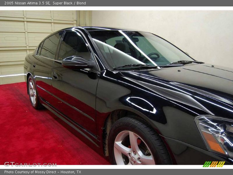 Super Black / Blond 2005 Nissan Altima 3.5 SE