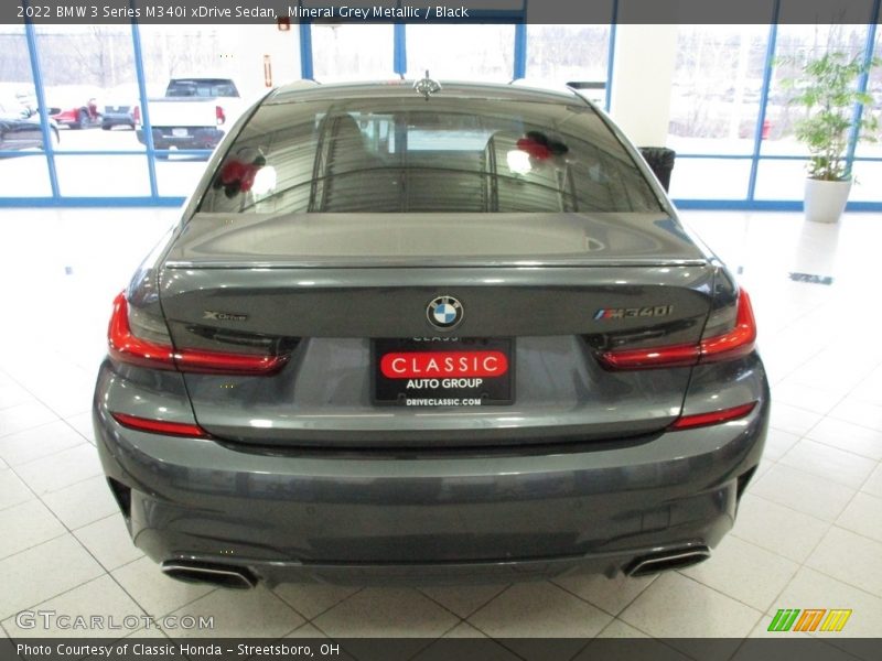 Mineral Grey Metallic / Black 2022 BMW 3 Series M340i xDrive Sedan