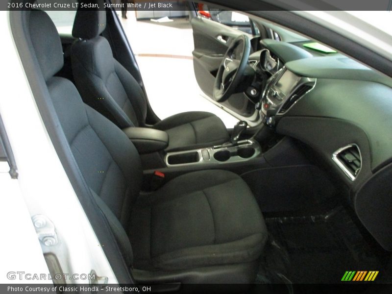 Summit White / Jet Black 2016 Chevrolet Cruze LT Sedan