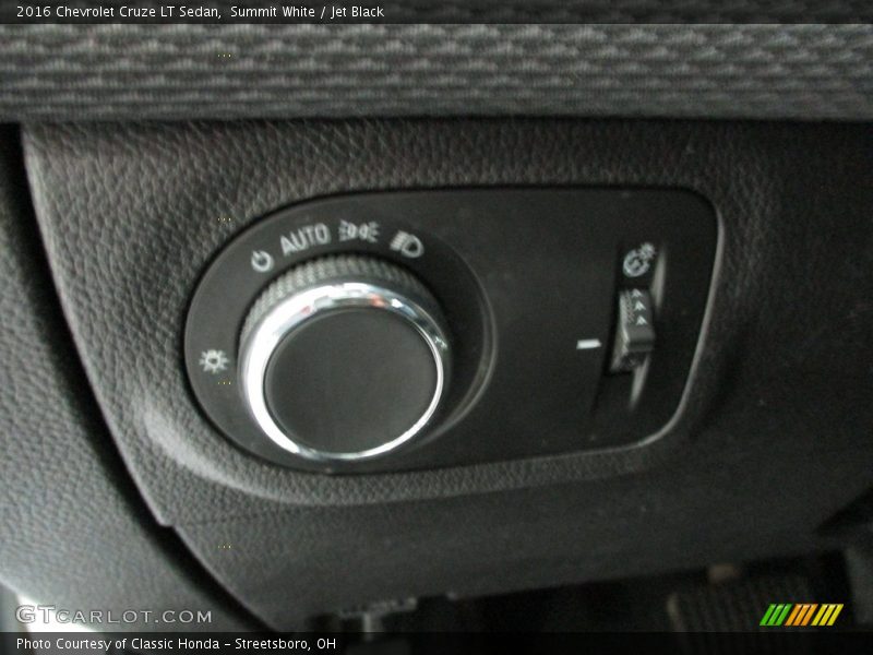 Summit White / Jet Black 2016 Chevrolet Cruze LT Sedan