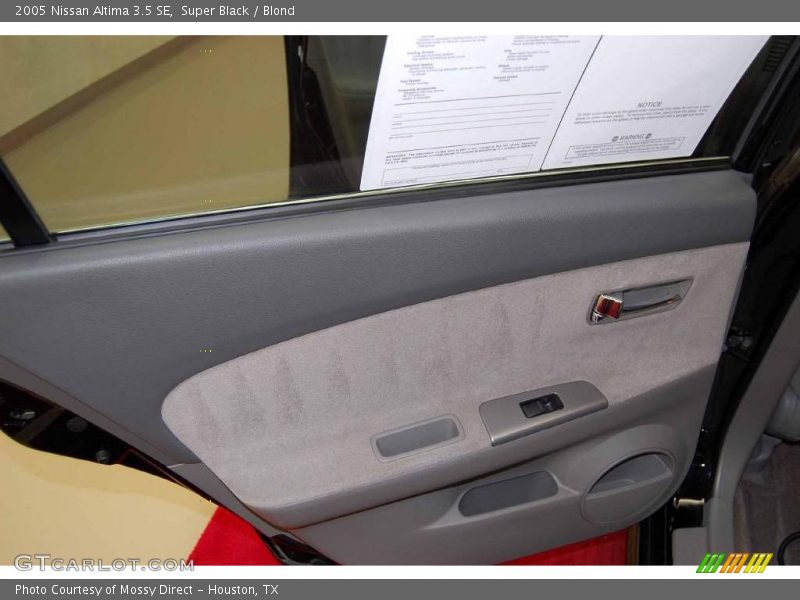 Super Black / Blond 2005 Nissan Altima 3.5 SE