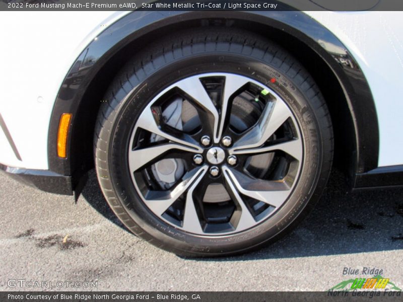 Star White Metallic Tri-Coat / Light Space Gray 2022 Ford Mustang Mach-E Premium eAWD