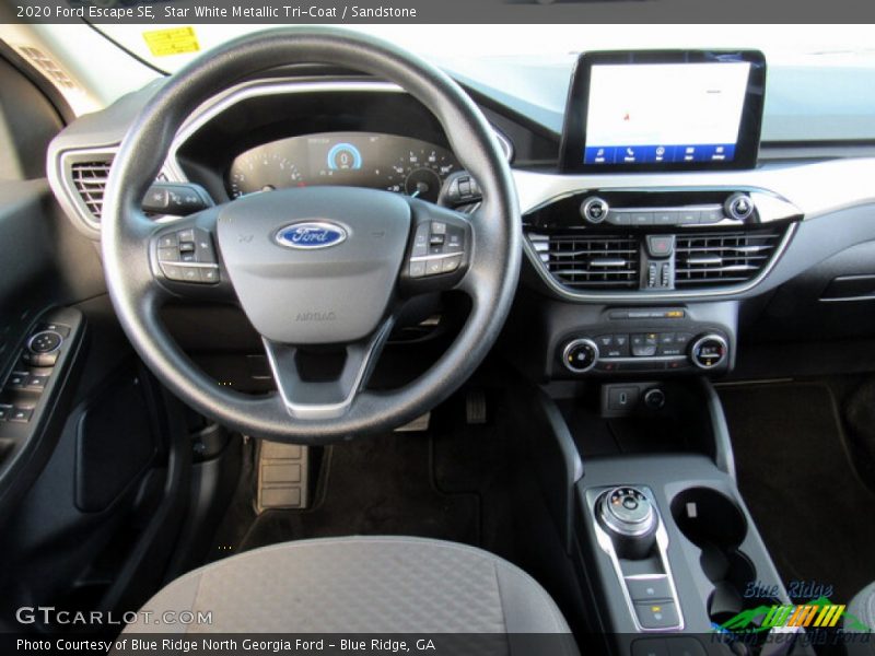 Star White Metallic Tri-Coat / Sandstone 2020 Ford Escape SE