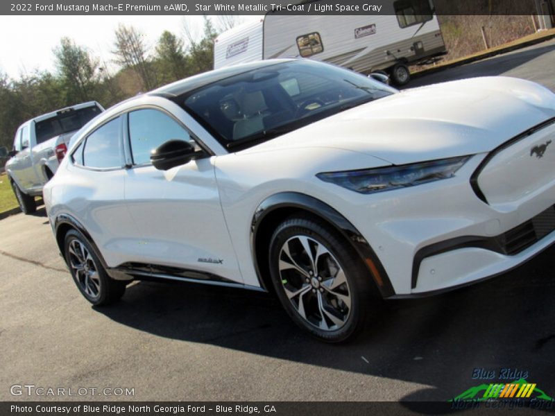 Star White Metallic Tri-Coat / Light Space Gray 2022 Ford Mustang Mach-E Premium eAWD
