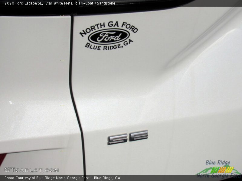 Star White Metallic Tri-Coat / Sandstone 2020 Ford Escape SE