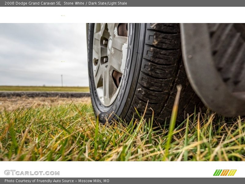 Stone White / Dark Slate/Light Shale 2008 Dodge Grand Caravan SE