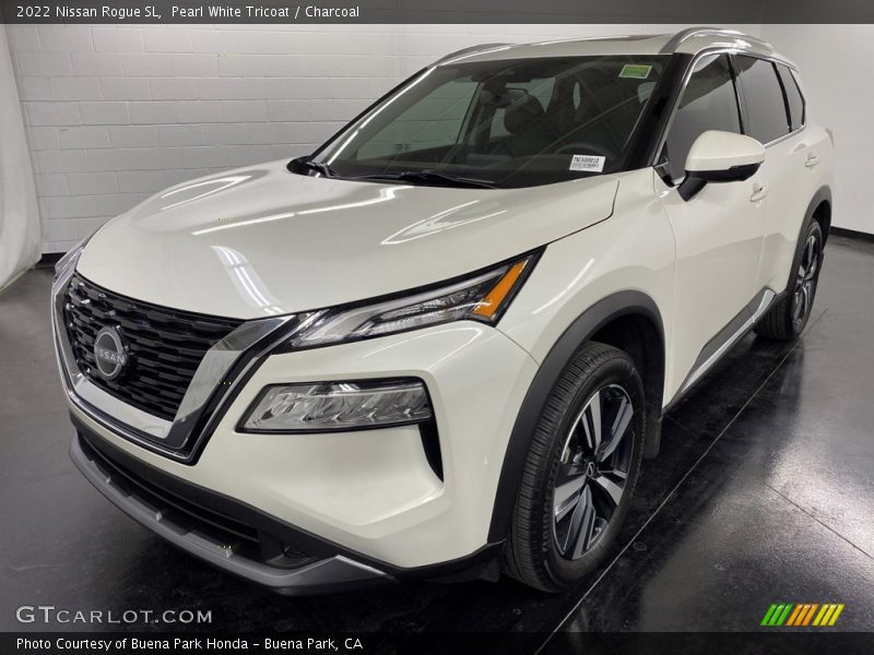 Front 3/4 View of 2022 Rogue SL