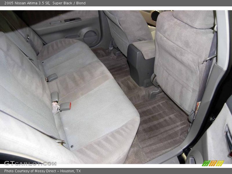 Super Black / Blond 2005 Nissan Altima 3.5 SE