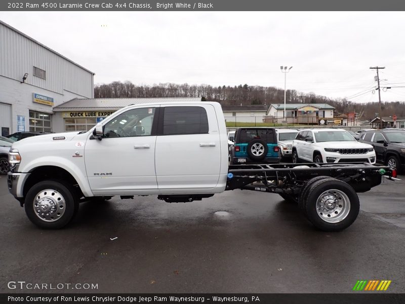 Bright White / Black 2022 Ram 4500 Laramie Crew Cab 4x4 Chassis