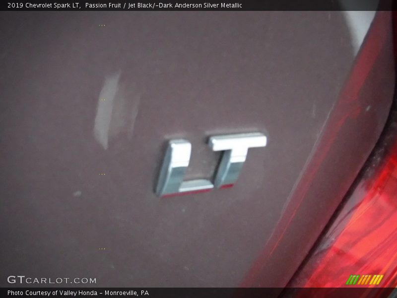 Passion Fruit / Jet Black/­Dark Anderson Silver Metallic 2019 Chevrolet Spark LT