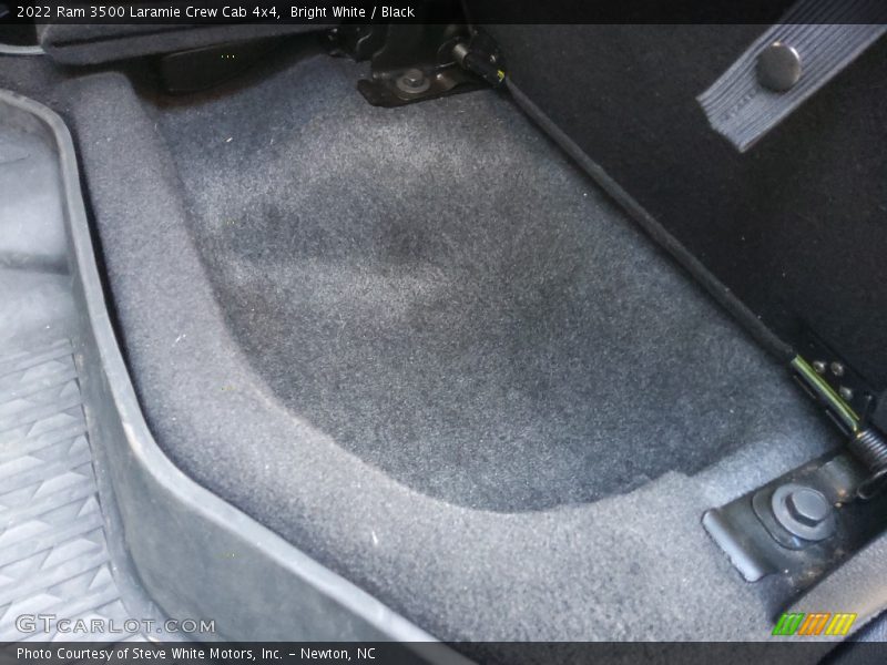 Bright White / Black 2022 Ram 3500 Laramie Crew Cab 4x4