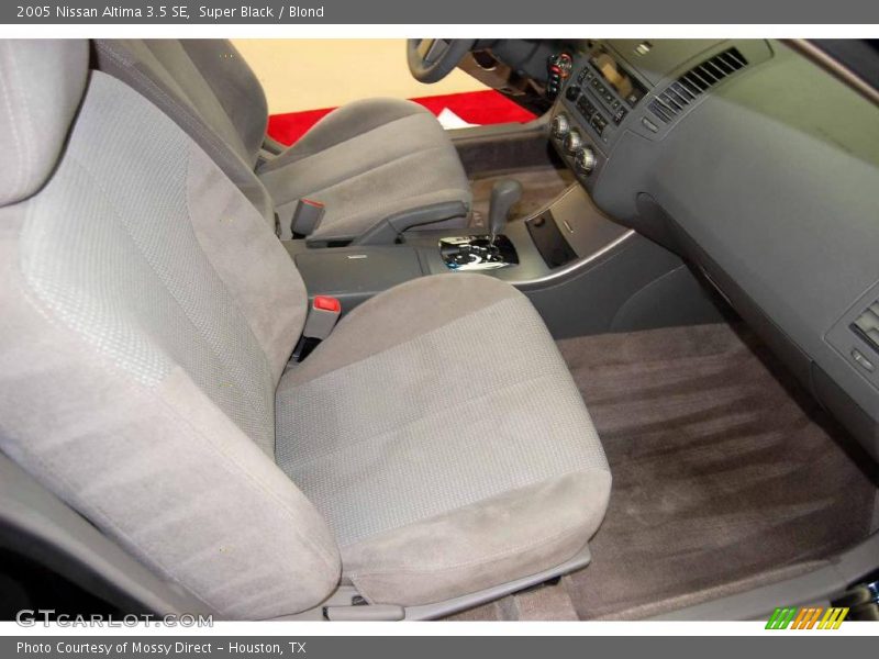 Super Black / Blond 2005 Nissan Altima 3.5 SE