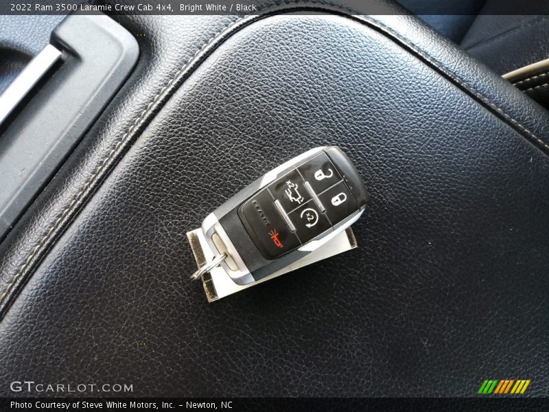 Bright White / Black 2022 Ram 3500 Laramie Crew Cab 4x4