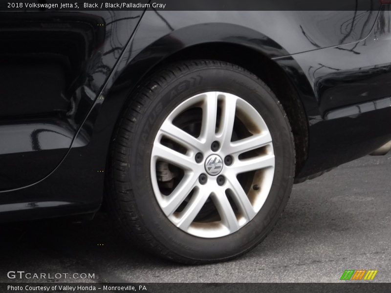 Black / Black/Palladium Gray 2018 Volkswagen Jetta S