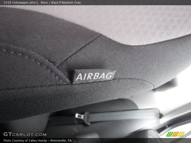 Black / Black/Palladium Gray 2018 Volkswagen Jetta S