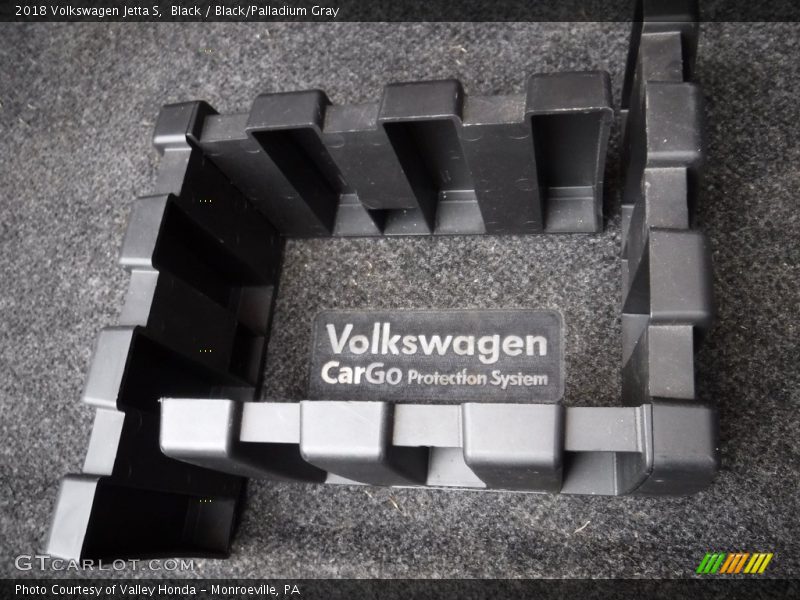Black / Black/Palladium Gray 2018 Volkswagen Jetta S