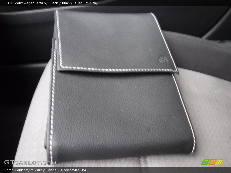 Black / Black/Palladium Gray 2018 Volkswagen Jetta S