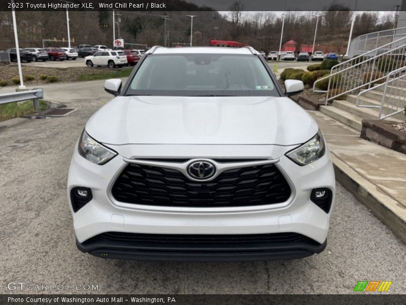 Wind Chill Pearl / Black 2023 Toyota Highlander XLE