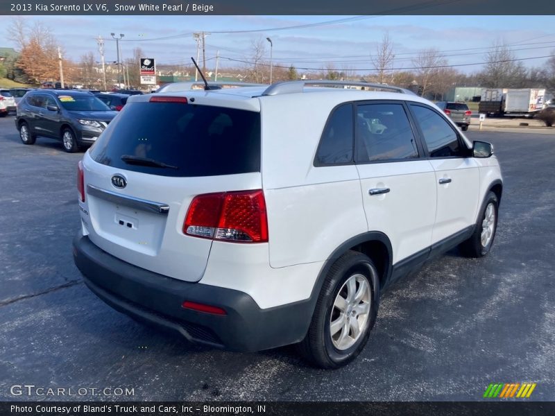 Snow White Pearl / Beige 2013 Kia Sorento LX V6
