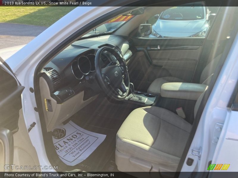 Snow White Pearl / Beige 2013 Kia Sorento LX V6