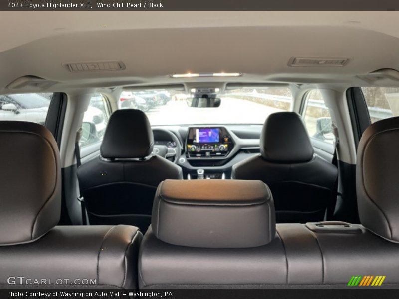 Wind Chill Pearl / Black 2023 Toyota Highlander XLE