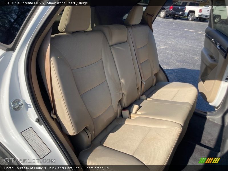 Snow White Pearl / Beige 2013 Kia Sorento LX V6