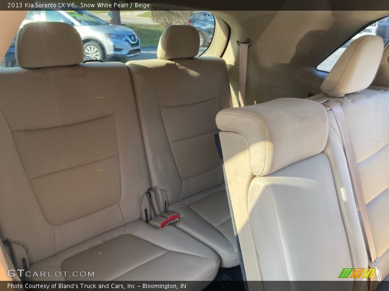 Snow White Pearl / Beige 2013 Kia Sorento LX V6