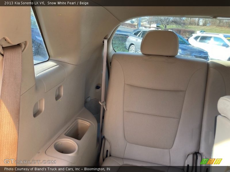 Snow White Pearl / Beige 2013 Kia Sorento LX V6