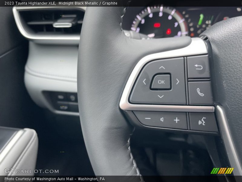 Midnight Black Metallic / Graphite 2023 Toyota Highlander XLE