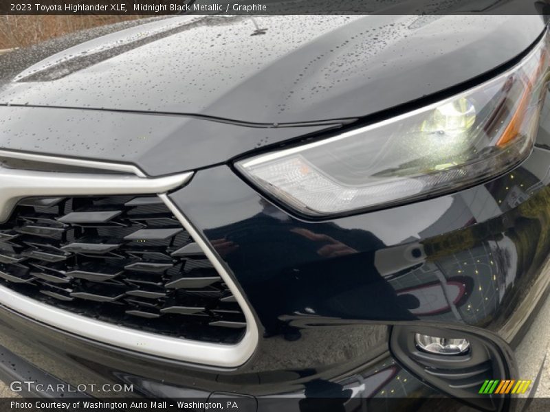 Midnight Black Metallic / Graphite 2023 Toyota Highlander XLE