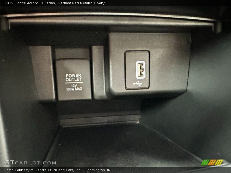 Radiant Red Metallic / Ivory 2019 Honda Accord LX Sedan