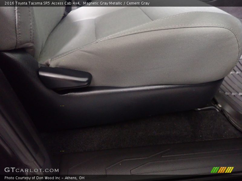 Magnetic Gray Metallic / Cement Gray 2016 Toyota Tacoma SR5 Access Cab 4x4