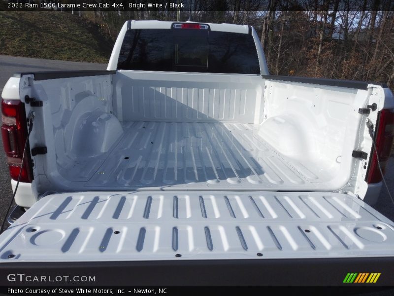 Bright White / Black 2022 Ram 1500 Laramie Crew Cab 4x4