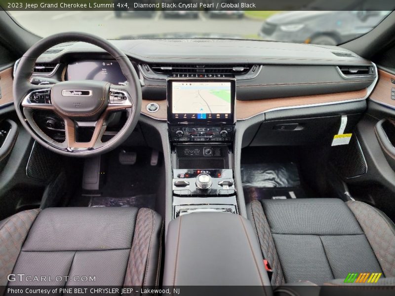  2023 Grand Cherokee L Summit 4x4 Global Black Interior